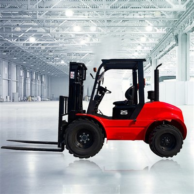 3,5 tonn 2wd All Terrain Diesel Forkruck til salgs